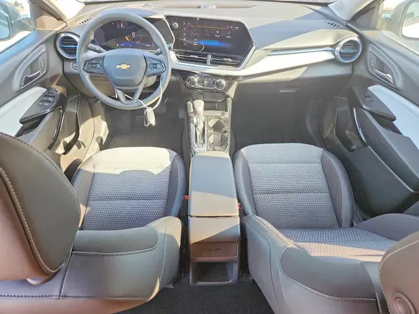 KL77LHEP1SC092907 2025 CHEVROLET TRAX - Image 8