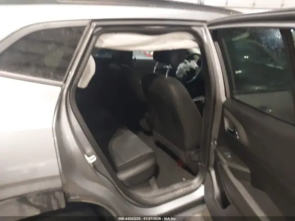 KL77LHEP1SC100701 2025 CHEVROLET TRAX - Image 8