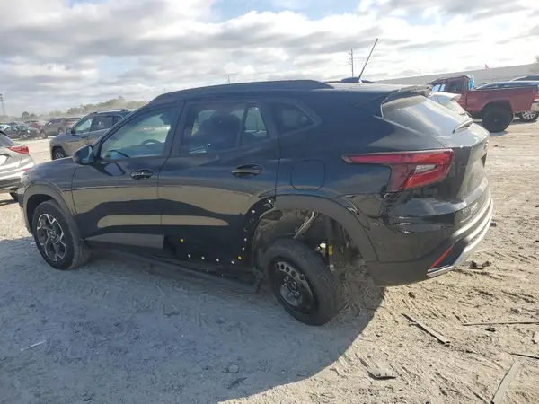 KL77LHEP1SC102531 2025 CHEVROLET TRAX - Image 2