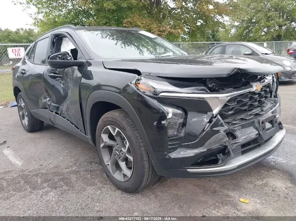 KL77LHEP1SC123394 2025 CHEVROLET TRAX - Image 1
