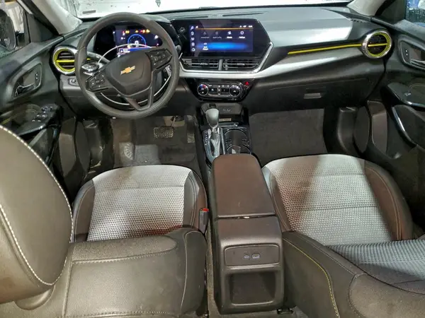KL77LHEP1SC142432 2025 CHEVROLET TRAX - Image 8