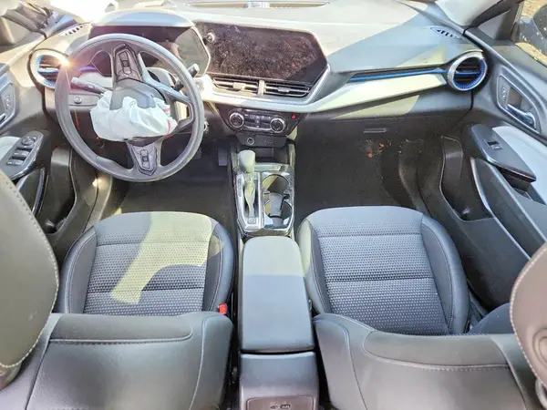 KL77LHEP1SC149641 2025 CHEVROLET TRAX - Image 8