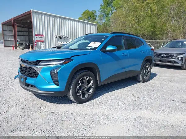 KL77LHEP1SC170621 2025 CHEVROLET TRAX - Image 2