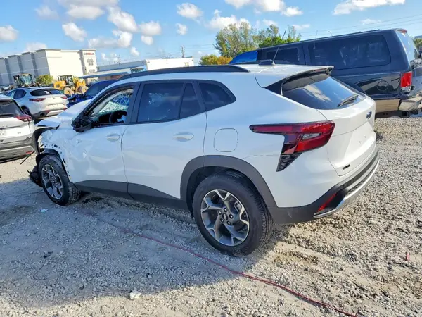 KL77LHEP1SC193168 2025 CHEVROLET TRAX - Image 2