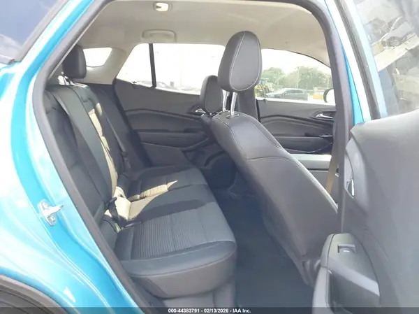 KL77LHEP1SC196006 2025 CHEVROLET TRAX - Image 8