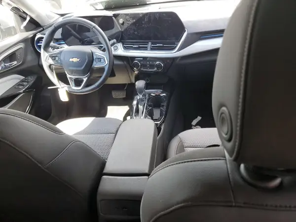 KL77LHEP1SC206906 2025 CHEVROLET TRAX - Image 8