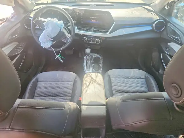 KL77LHEP1SC208428 2025 CHEVROLET TRAX - Image 8
