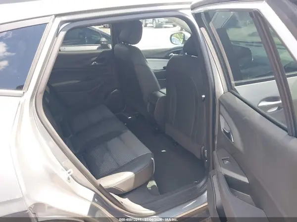 KL77LHEP1SC212933 2025 CHEVROLET TRAX - Image 8