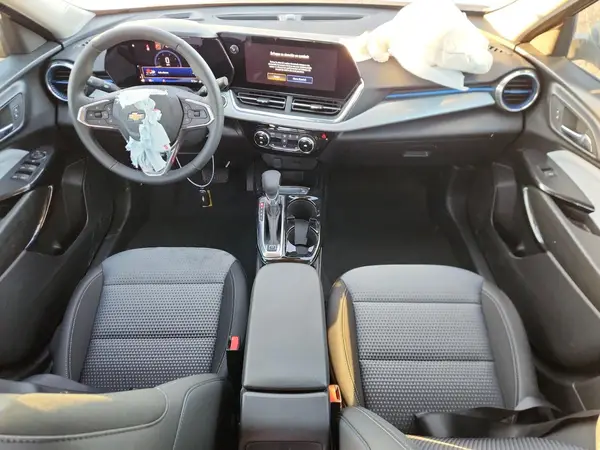 KL77LHEP1SC225973 2025 CHEVROLET TRAX - Image 8