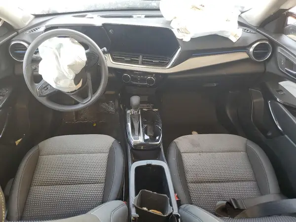 KL77LHEP1SC227335 2025 CHEVROLET TRAX - Image 8