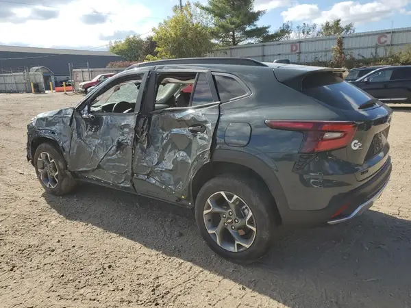 KL77LHEP1SC227982 2025 CHEVROLET TRAX - Image 2