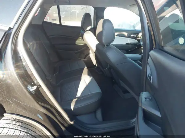KL77LHEP1SC230767 2025 CHEVROLET TRAX - Image 8