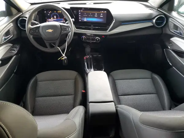 KL77LHEP1SC231286 2025 CHEVROLET TRAX - Image 8