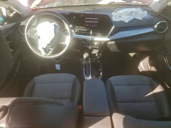 KL77LHEP1SC231630 2025 CHEVROLET TRAX - Image 8