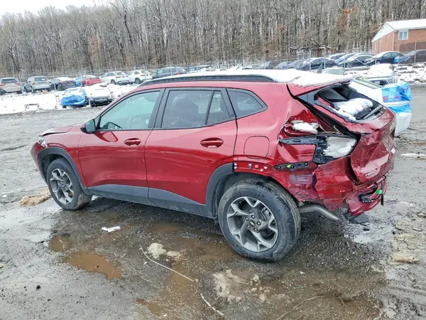 KL77LHEP1SC233264 2025 CHEVROLET TRAX - Image 2