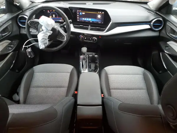 KL77LHEP1SC233359 2025 CHEVROLET TRAX - Image 8