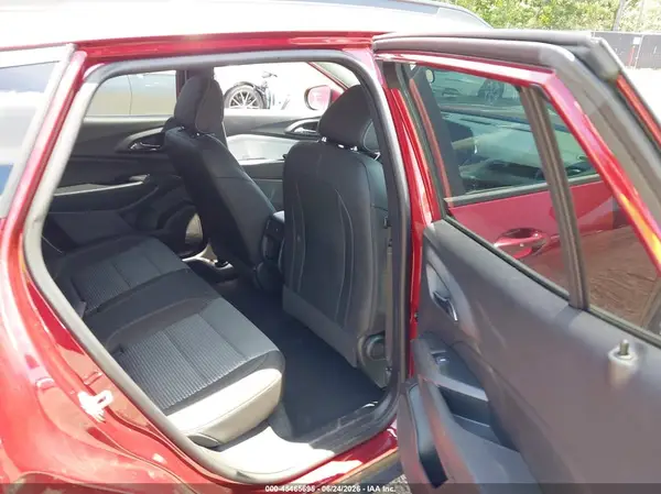 KL77LHEP1SC237394 2025 CHEVROLET TRAX - Image 8