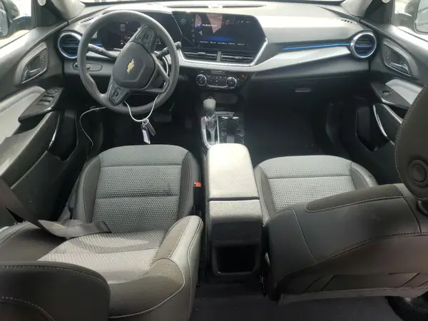 KL77LHEP1SC258441 2025 CHEVROLET TRAX - Image 8