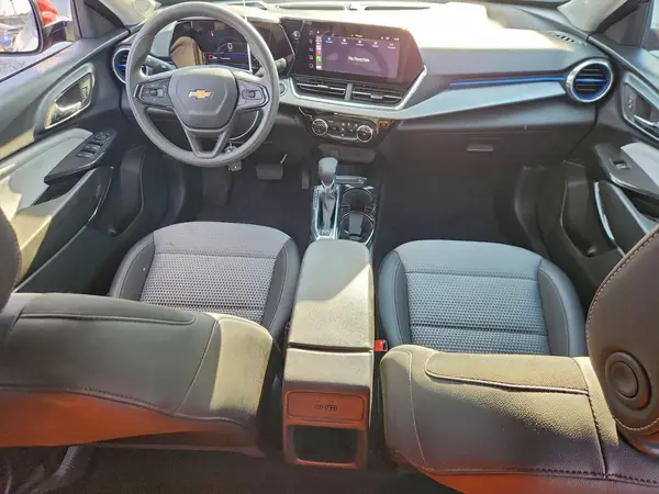 KL77LHEP1SC264207 2025 CHEVROLET TRAX - Image 8