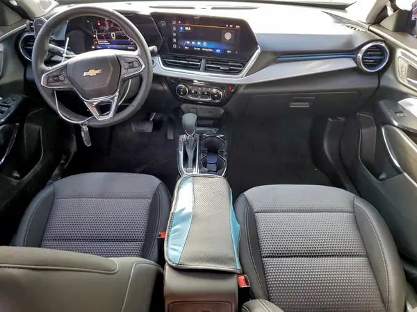 KL77LHEP1SC277555 2025 CHEVROLET TRAX - Image 8