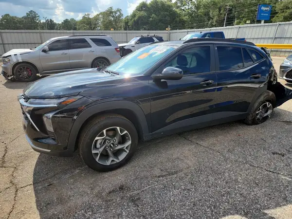 KL77LHEP1SC283632 2025 CHEVROLET TRAX - Image 1