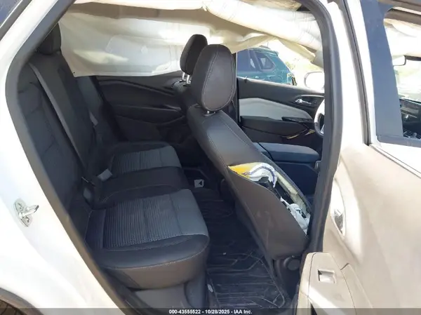 KL77LHEP1SC301255 2025 CHEVROLET TRAX - Image 8