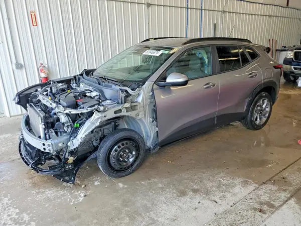 KL77LHEP1SC317231 2025 CHEVROLET TRAX - Image 1