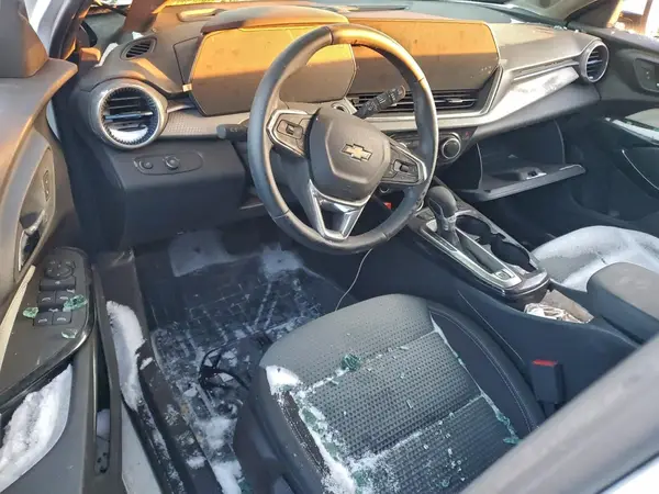 KL77LHEP1SC318363 2025 CHEVROLET TRAX - Image 8