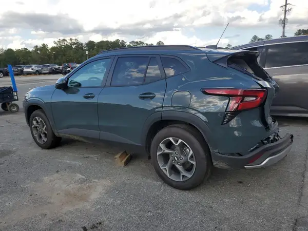 KL77LHEP1SC320694 2025 CHEVROLET TRAX - Image 2