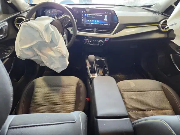 KL77LHEP1SC321828 2025 CHEVROLET TRAX - Image 8