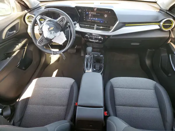 KL77LHEP1SC323966 2025 CHEVROLET TRAX - Image 8