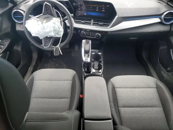 KL77LHEP1TC032790 2026 CHEVROLET TRAX - Image 8