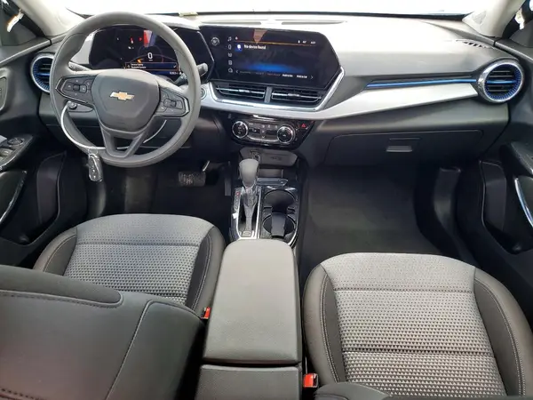 KL77LHEP1TC034748 2026 CHEVROLET TRAX - Image 8