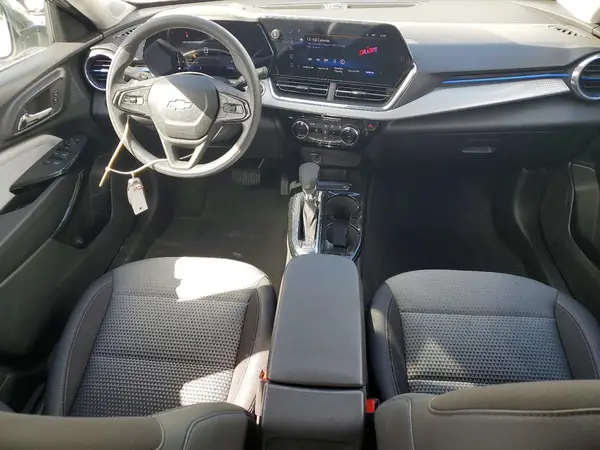KL77LHEP1TC094190 2026 CHEVROLET TRAX - Image 8