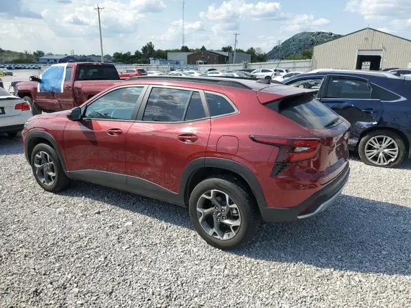 KL77LHEP2SC003975 2025 CHEVROLET TRAX - Image 2