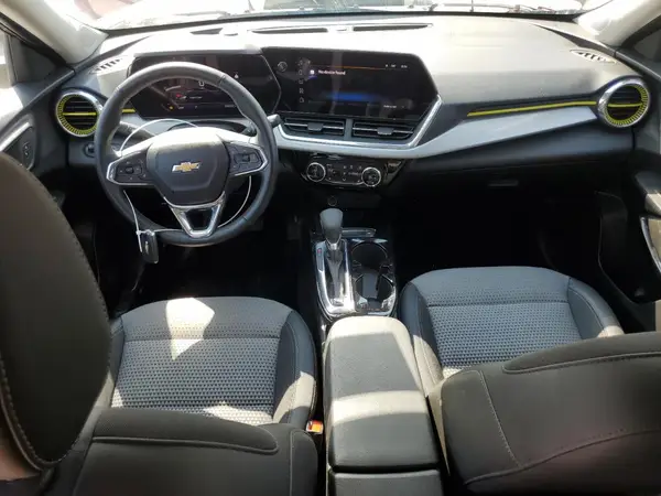 KL77LHEP2SC003975 2025 CHEVROLET TRAX - Image 8