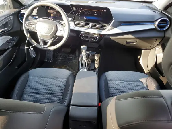 KL77LHEP2SC005807 2025 CHEVROLET TRAX - Image 8