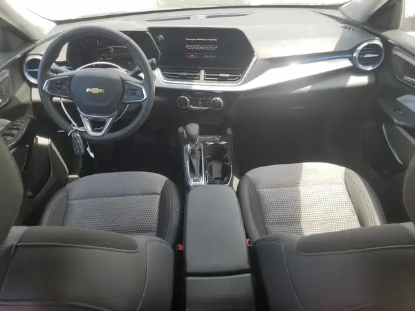 KL77LHEP2SC011011 2025 CHEVROLET TRAX - Image 8