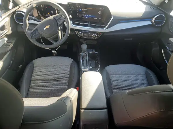 KL77LHEP2SC020811 2025 CHEVROLET TRAX - Image 8