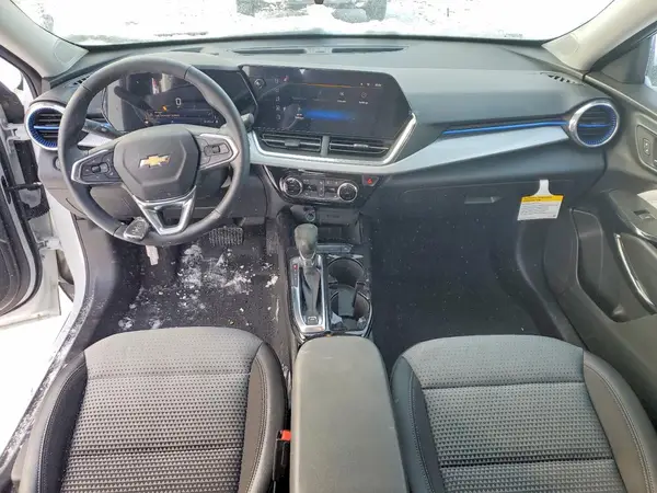 KL77LHEP2SC033235 2025 CHEVROLET TRAX - Image 8