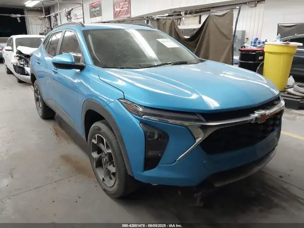 KL77LHEP2SC051542 2025 CHEVROLET TRAX - Image 1