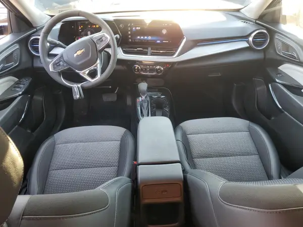 KL77LHEP2SC067241 2025 CHEVROLET TRAX - Image 8