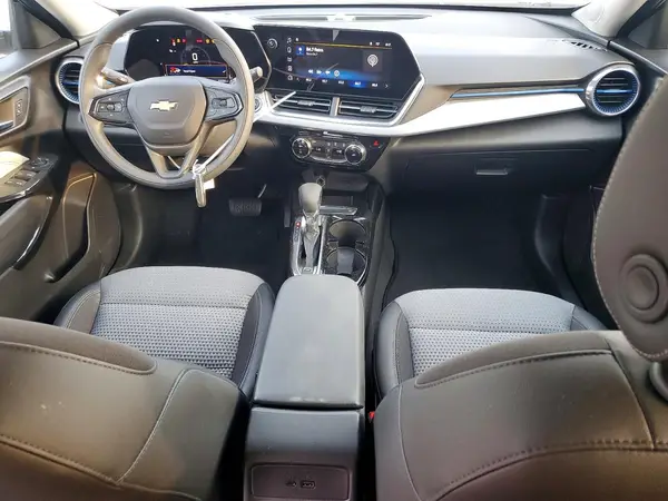 KL77LHEP2SC078336 2025 CHEVROLET TRAX - Image 8
