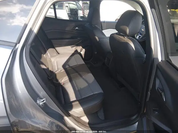 KL77LHEP2SC086663 2025 CHEVROLET TRAX - Image 8