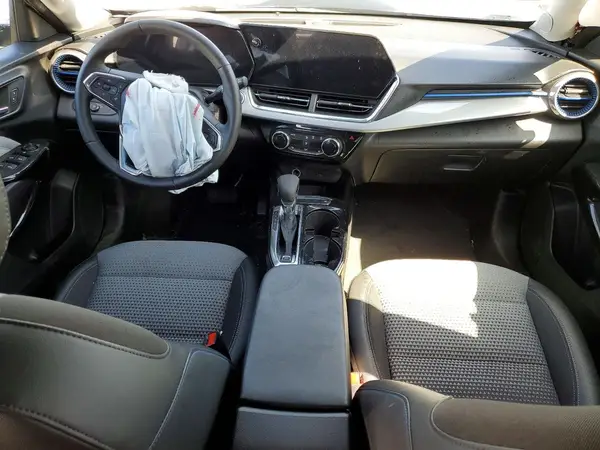 KL77LHEP2SC096724 2025 CHEVROLET TRAX - Image 8