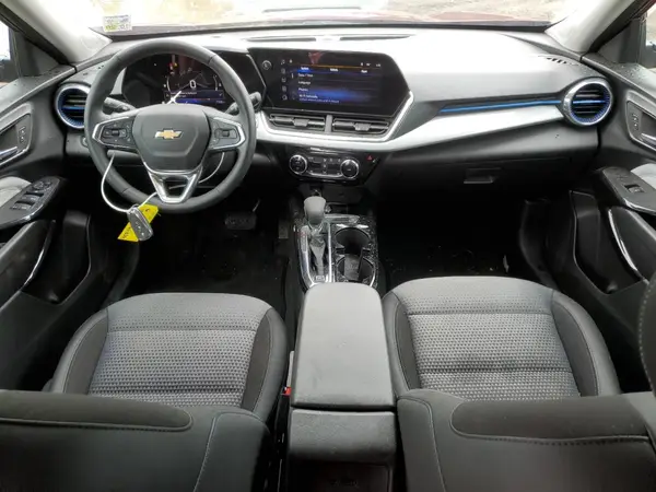 KL77LHEP2SC101937 2025 CHEVROLET TRAX - Image 8
