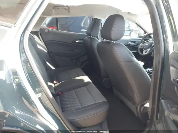 KL77LHEP2SC122979 2025 CHEVROLET TRAX - Image 8