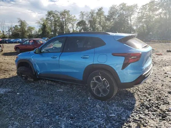 KL77LHEP2SC131035 2025 CHEVROLET TRAX - Image 2