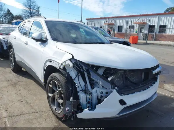 KL77LHEP2SC141659 2025 CHEVROLET TRAX - Image 1