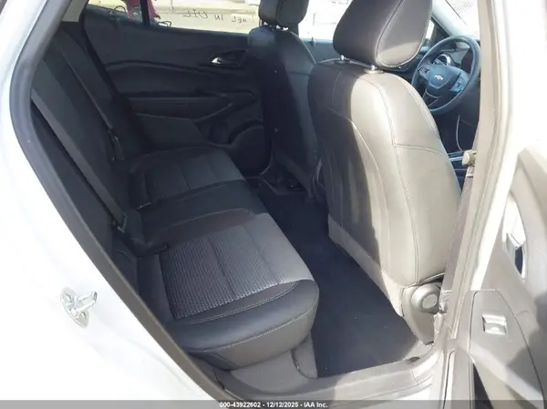 KL77LHEP2SC141659 2025 CHEVROLET TRAX - Image 8